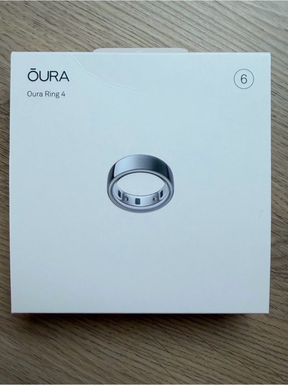 Oura Ring 4 + Charging Case - Silver Smart Ring (Size 6)